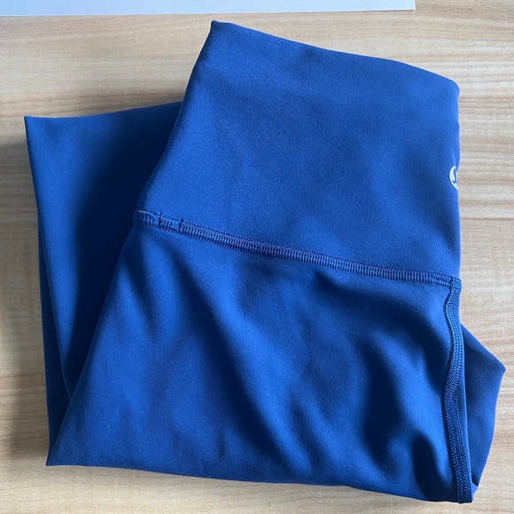 Lululemon Wunder Train High-Rise Tight 25" in Regatta Blue size 6 - Picture 6 of 7